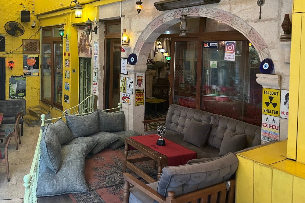 HarabbeCafe's tweet photo. Harab'be Cafe in Sultanahmet offers visitors a welcoming place to enjoy Turkish food, traditional drinks, hookah and the relaxed atmosphere of Istanbul’s historic heart.

https://t.co/FtAjoBzi4a https://t.co/wS8qLTm7JI
