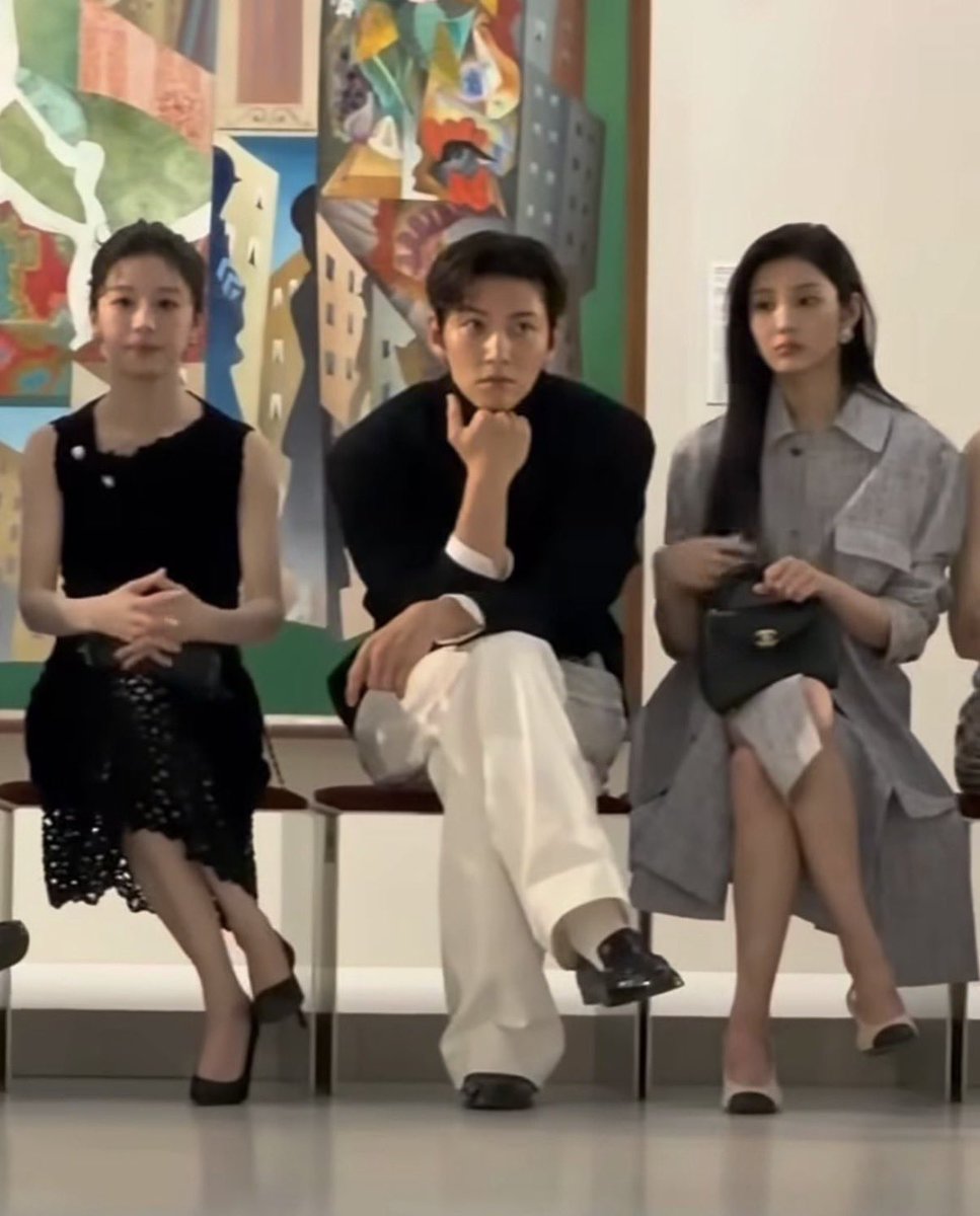 Xwrldzz's tweet photo. Go youn jung x Ji chang wook x Wonhee https://t.co/1GmNJiXr1U