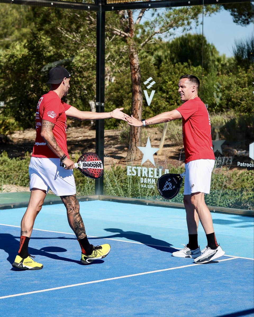 trophyoflegends's tweet photo. ⚔️ On a roll.
#LegendsTrophy 🎾 https://t.co/NYlckyP1oK