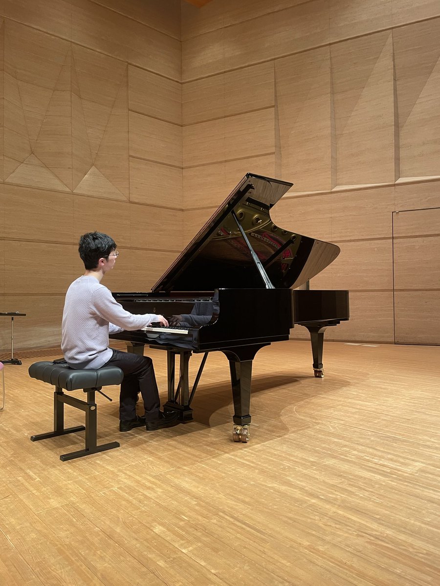 raconte12's tweet photo. 沢田蒼梧さんリハーサル中✨

豊かな表現に包まれています🎼

#沢田蒼梧
#名古屋
#電気文化会館
#ザ・コンサートホール https://t.co/9HwGnQIqxX