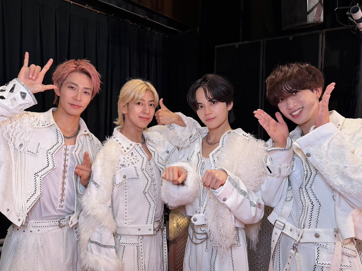 RapiNz_official's tweet photo. /
📸 本日の特典会ポーズはこちら✨
\
《指定4ポーズ》
スムーズにご参加いただくため、事前のご確認をお願いいたします🕊️
▼ イベント詳細はこちら
🔗https://t.co/08DihosZlM
#RapiNz 🌏🕊️
#ラピンズ #サンミュージック名古屋 #ヤツルギ魂 #IDOLFESTIVAL https://t.co/e1cpfdTWzR