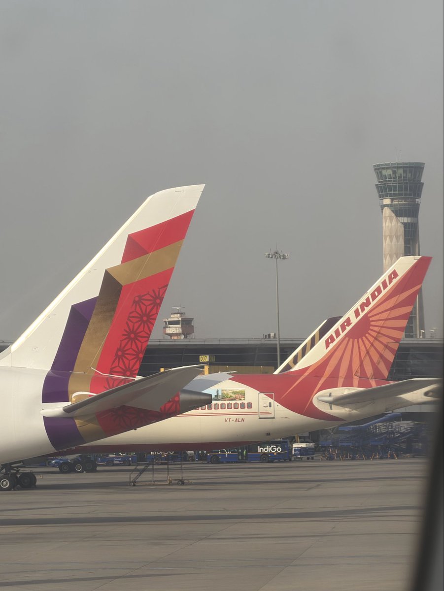 Rahul Pandit✈️ tweet media