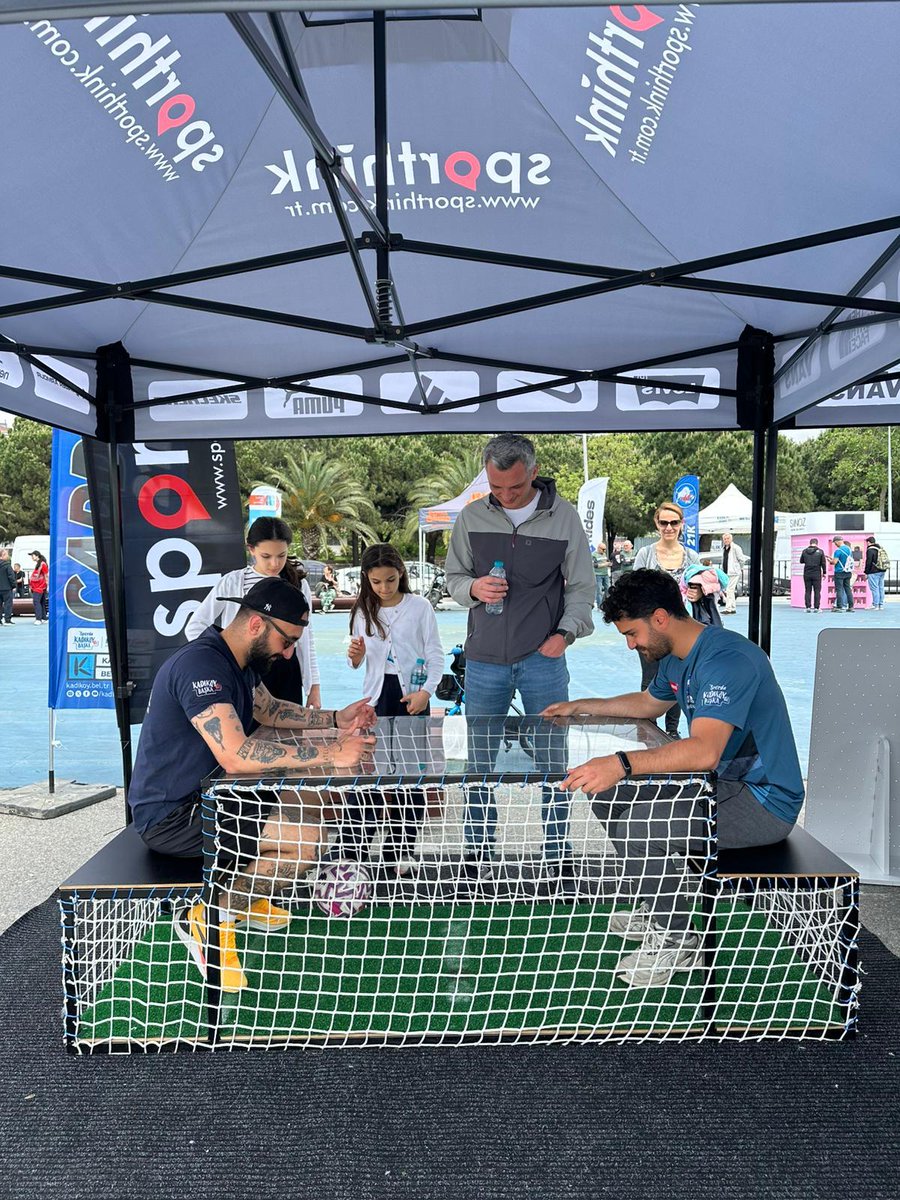 Sporthinkcomtr's tweet photo. Sporthink olarak #Cadde21K Şöleni’nde sporun, hareketin ve birlikte olmanın enerjisine ortak olduk.
Etkinlik boyunca düzenlediğimiz aktiviteler ve yarışmalarla katılımcılarla buluşmaktan büyük keyif aldık.
Bu özel organizasyonda emeği geçen herkese teşekkür ederiz. 🏃‍♂️💙 https://t.co/R02YIrotkg