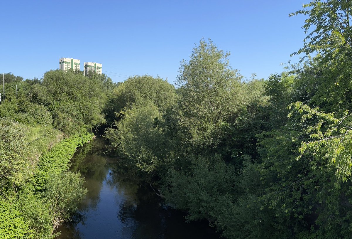 daveac's tweet photo. Back wandering around Stockport whilst my car gets a Service &amp; MOT - view over the river https://t.co/bhCIpdAjBn