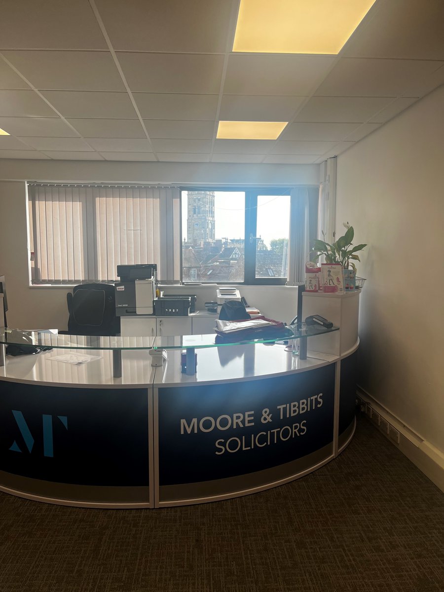 MooreAndTibbits's tweet photo. A nice sunny start to the morning after the Bank Holiday.... https://t.co/Jh0z85xGYs