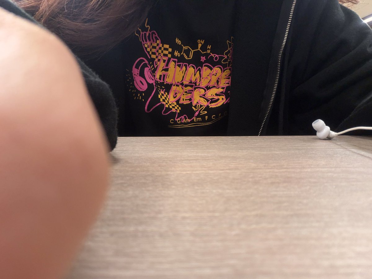 な tweet media