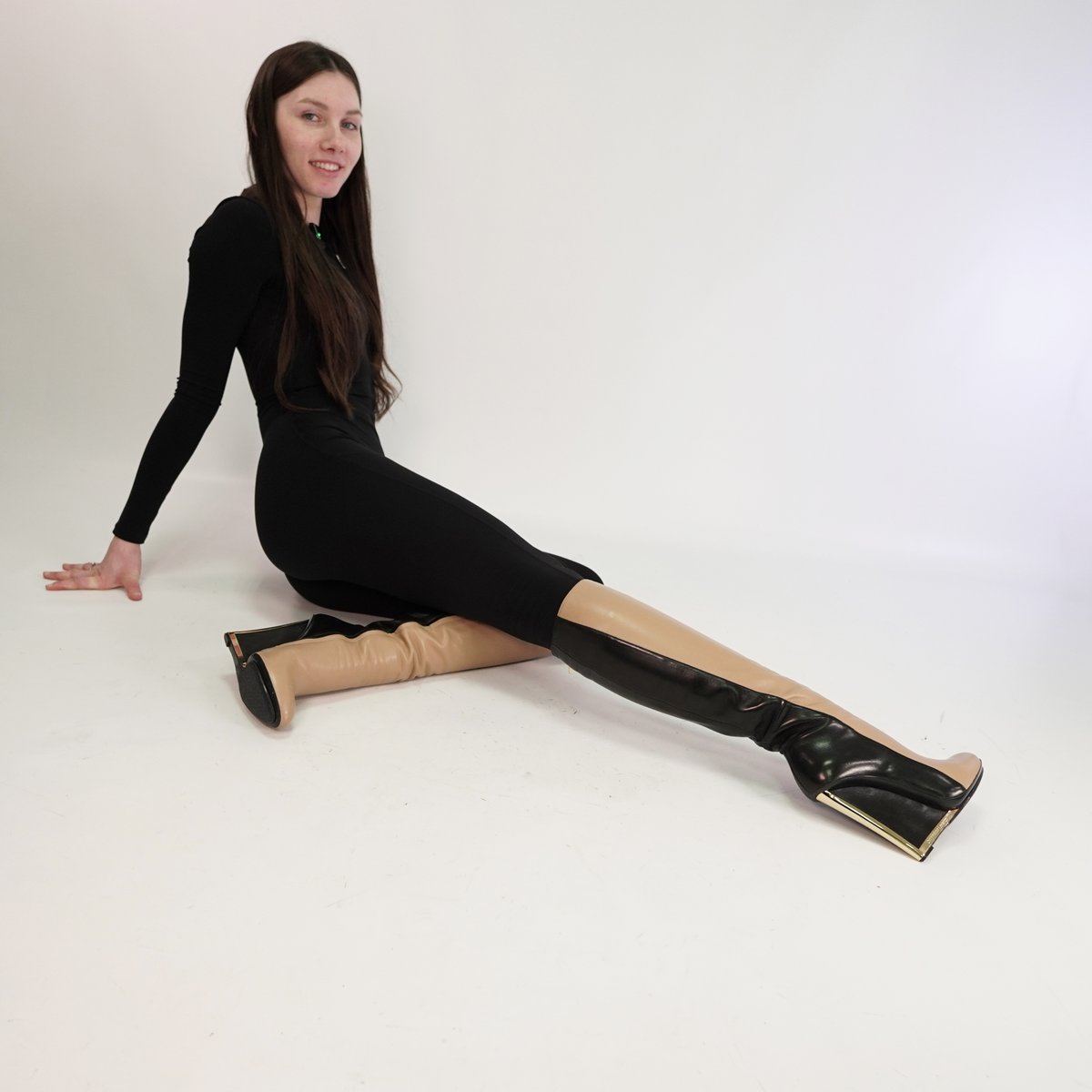 Andrew High Heels tweet media