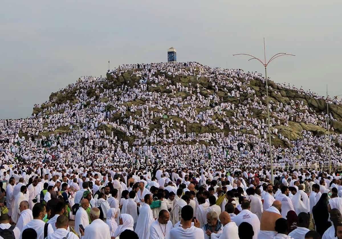 DaWiy111's tweet photo. لآ إله إلا الله وحده لا شريك له له الملك وله الحمد وهو على كل شيء قدير 💜 https://t.co/xuAQMCd0IC