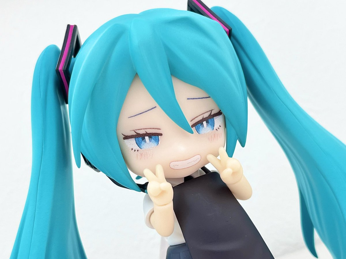 なる@ねんどろ好き tweet media