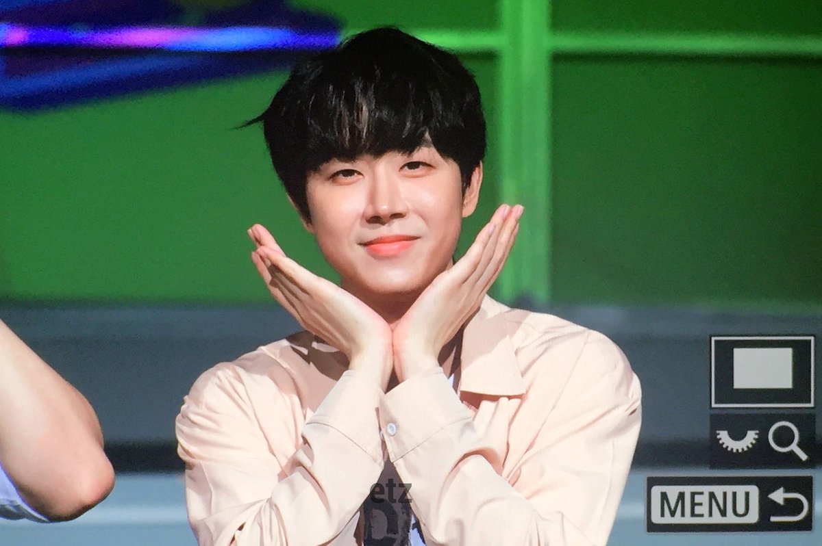 eight_to_zero's tweet photo. 260525 바보머리털 너무 귀여워요🤩
#골든차일드 #GoldenChild #김동현 #동현 https://t.co/ZazEIZAErE