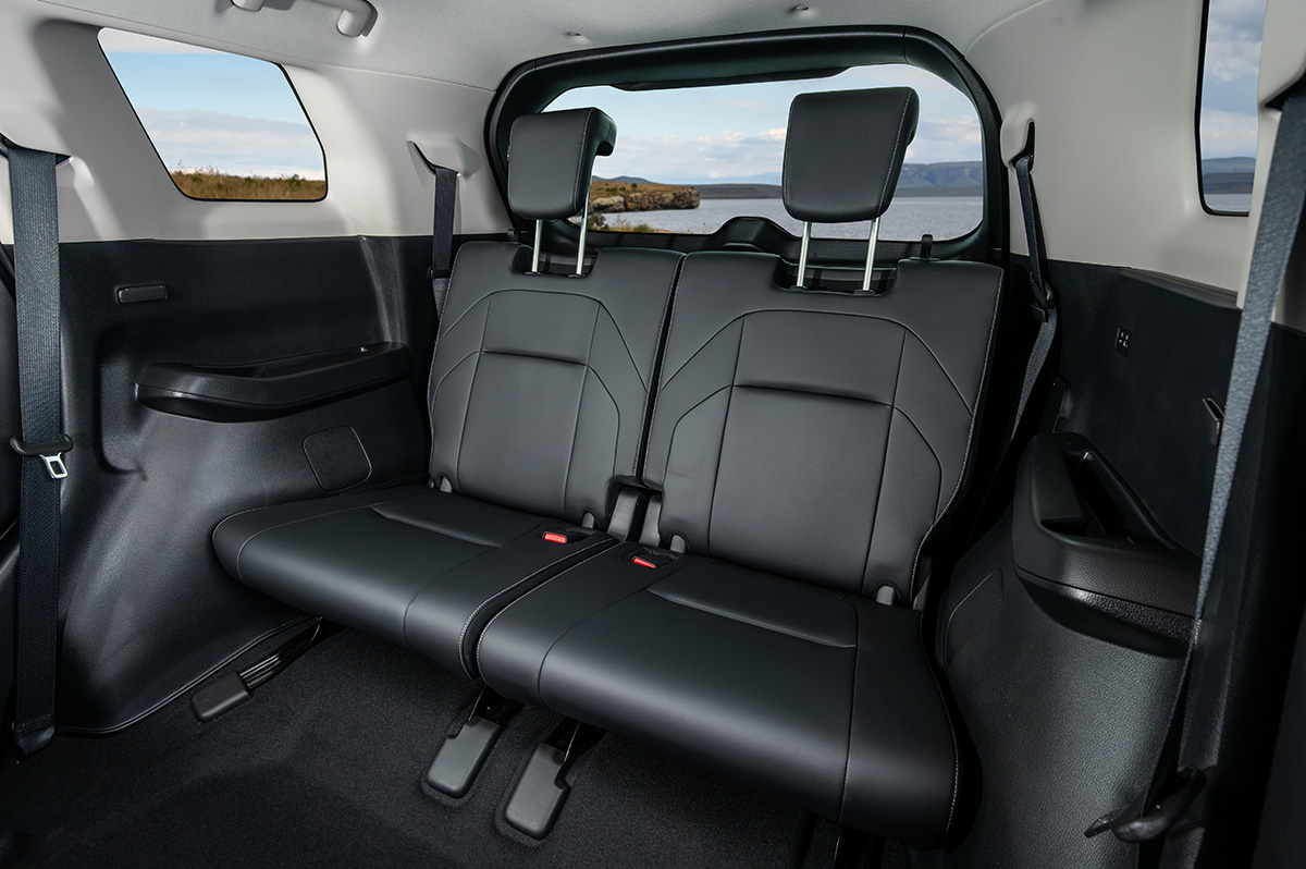DrivenMotoring's tweet photo. The new Mitsubishi Destinator understands something many SUVs have forgotten:

Families care more about usability than drama.

Seven seats, sensible size and properly thought-out practicality.

🔗 https://t.co/Ng8v4yJBEI

#Driven #MitsubishiDestinator

@mitsu_motors https://t.co/2CaYuQAbe1