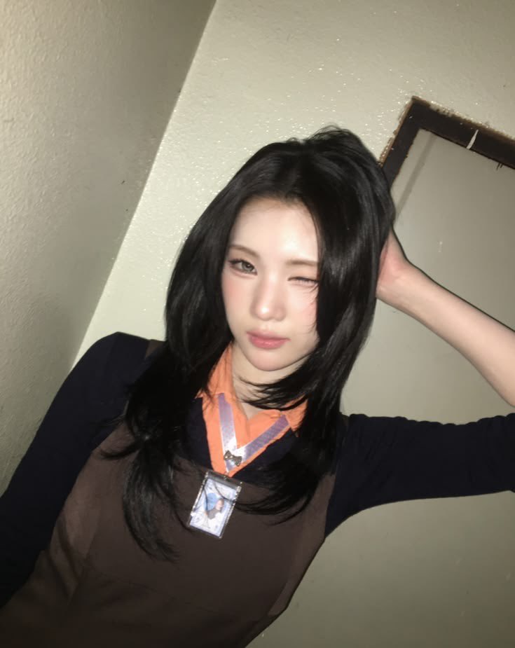 yulbi tweet media