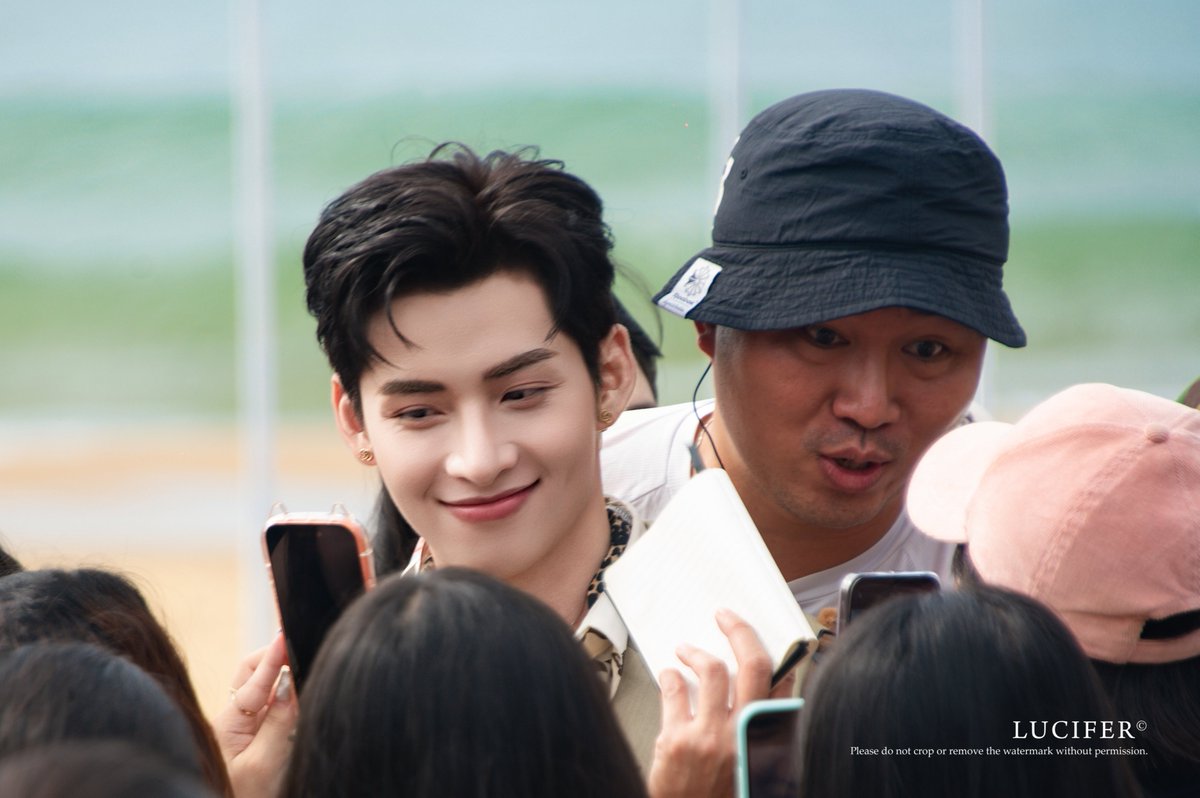 clicera1306's tweet photo. #GeminiHungHuynh #SayHiRucRo
✩˚˖✧˚.
📷Lucifer Photography
(Please do not crop or remove the watermark without permission) https://t.co/JNP64K3zAs