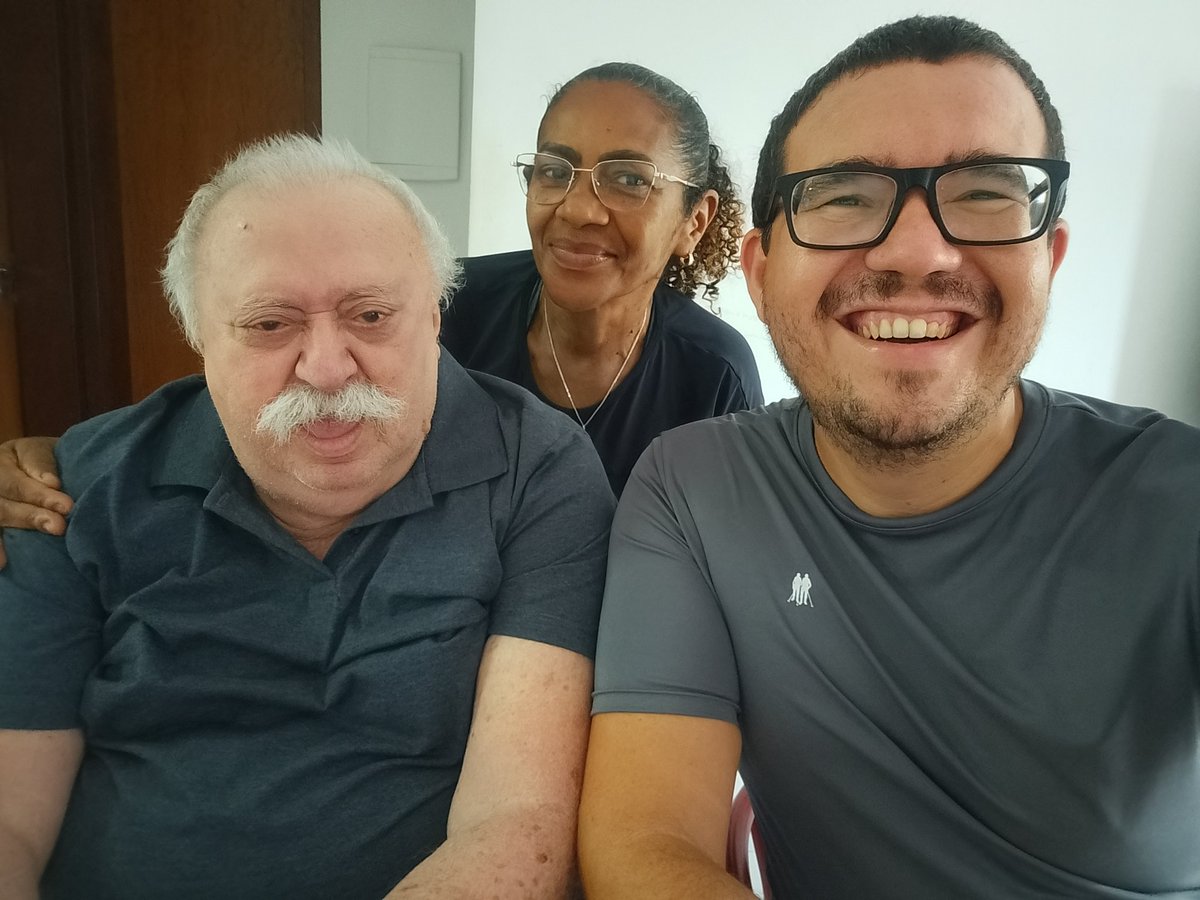 pjcruzpb's tweet photo. 80 years of the man who made me love movies, Beatles and #JamesBond, AND was at the Cinema to watch Dr. No on Brazil in 1963. 

Feliz aniversário, tio Zumba!! https://t.co/GQw7DKI6Zf