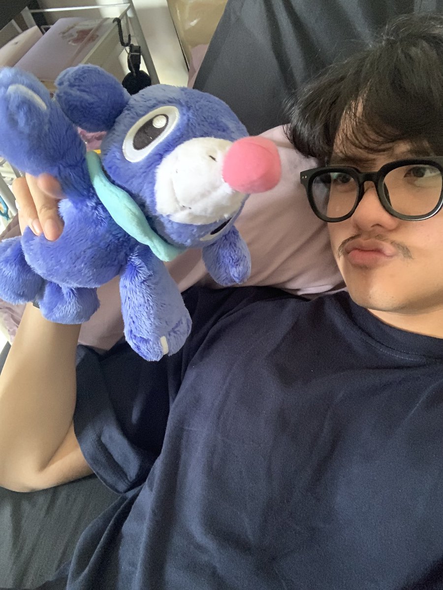 u___bayi's tweet photo. me and my fav binder page 🩵🦭 https://t.co/usacwUru4y