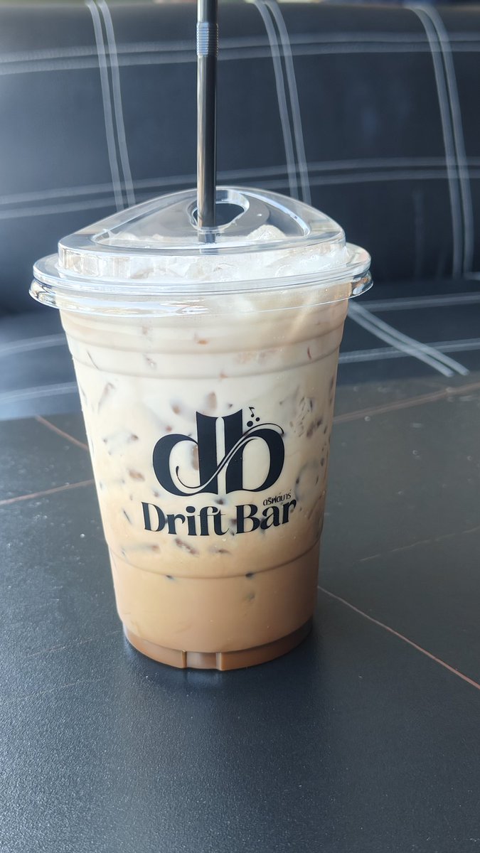 AloneDivinity's tweet photo. Sipping coffee while feeling a little lonely. https://t.co/UHiOCoz3ca