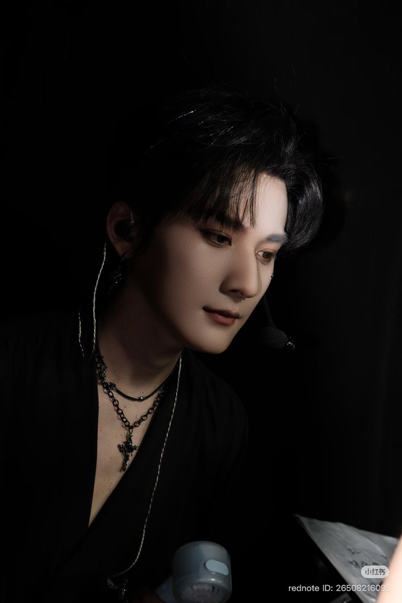 OceanJiangTH's tweet photo. #OceanJiangUpdate #JiangHeng 

[ 2026.05.26 ] 

江衡oc xhs update 
🔗 https://t.co/Fo1tkwtxRu

โปรดติดตามตอนต่อไป !!!

#OceanJiang #江衡 #Desire4 https://t.co/Mx61iWfp6L