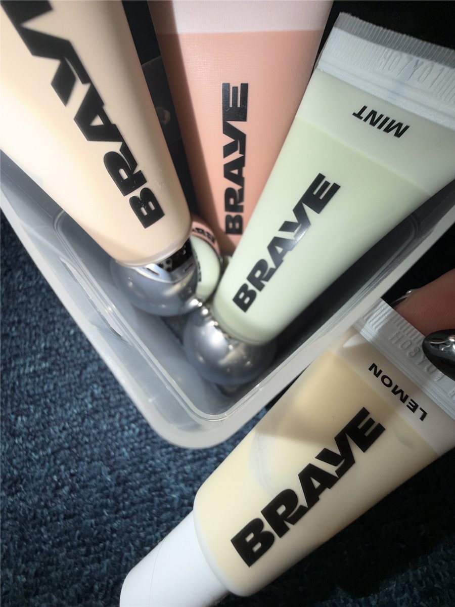 VTcosmetics_official tweet media