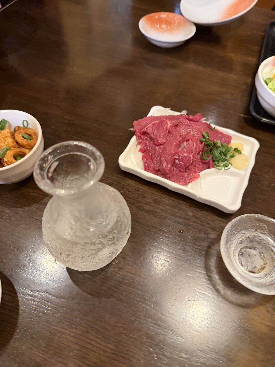 问回社 tweet media