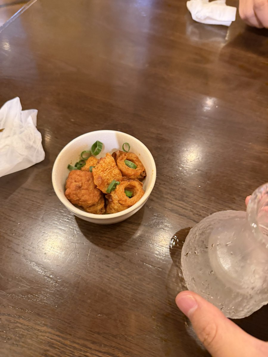问回社 tweet media