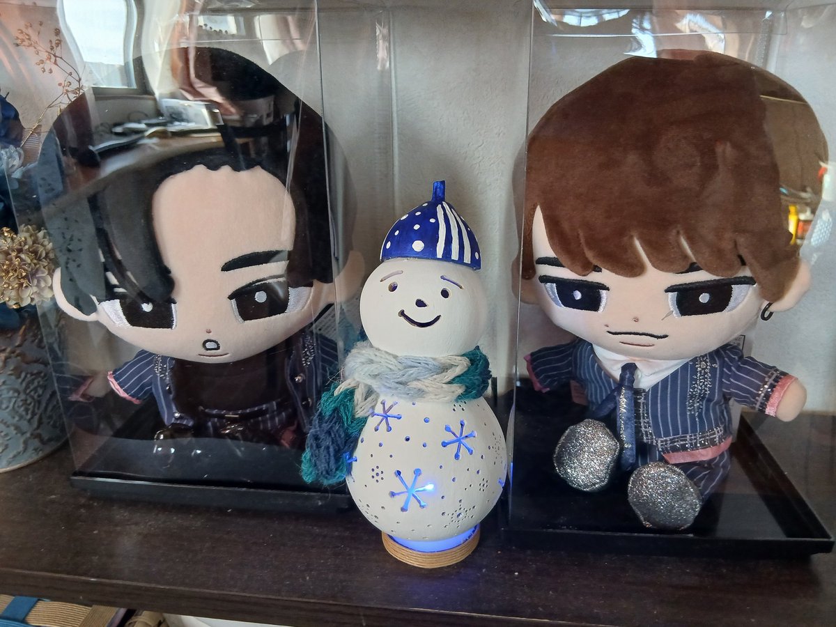 badoSA15's tweet photo. 姉が瓢箪で作ってくれました
雪だるまランプちゃん
激カワなのですが😍
推しのメンカラ覚えててくれてありがとう😆💕✨
歌声が聴きたいー
全曲サブスク解禁！特典欲しいからこれからも買っちゃう気がする…
#SnowMan https://t.co/TIkuBUxoKw