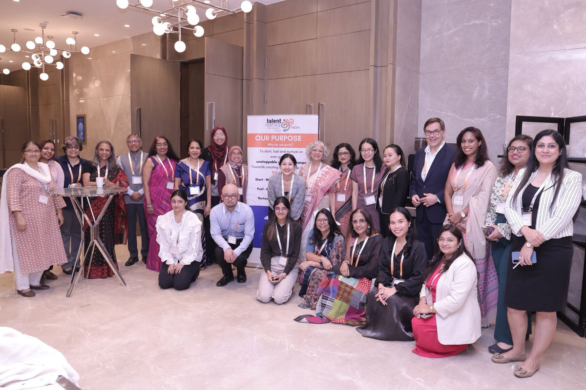 KAS_Japan's tweet photo. To close the gender parity gap, our latest seminar co-hosted with @TalentNomics_In in New Delhi brought together policymakers and experts across Asia to discuss holistic, market-driven solutions for women's empowerment. 
🔗https://t.co/dIz4gRBJR6 https://t.co/73MvtjPMQi