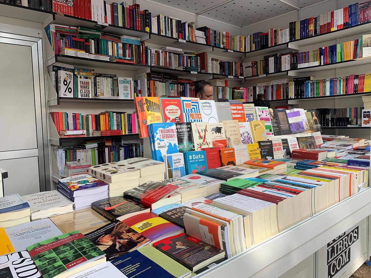 marcialpons's tweet photo. Estamos felices de anunciar que este año estaremos en la 85ª Edición de @FLMadrid 

Hemos preparado una estupenda selección de libros de Ciencias sociales y también contaremos con grandes autores firmando

Os esperamos a todos en la caseta NÚMERO 51 
https://t.co/pa8kzXCBp3 https://t.co/m2cOSRGDud