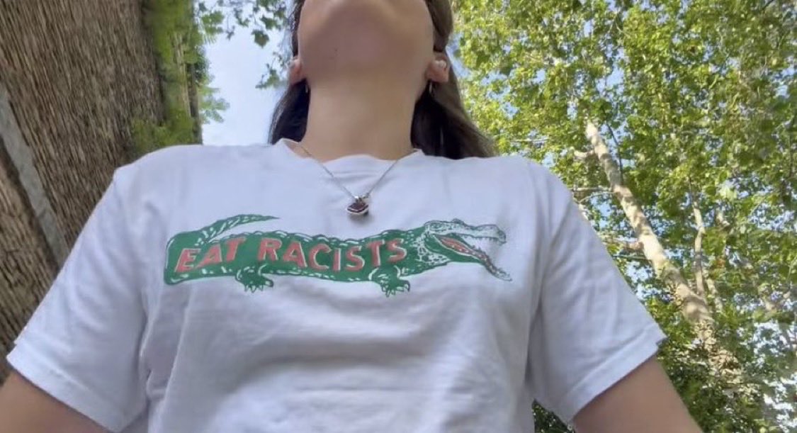 itsforwallace's tweet photo. her shirt describe the wonderful person she is https://t.co/JuH1692NdL
