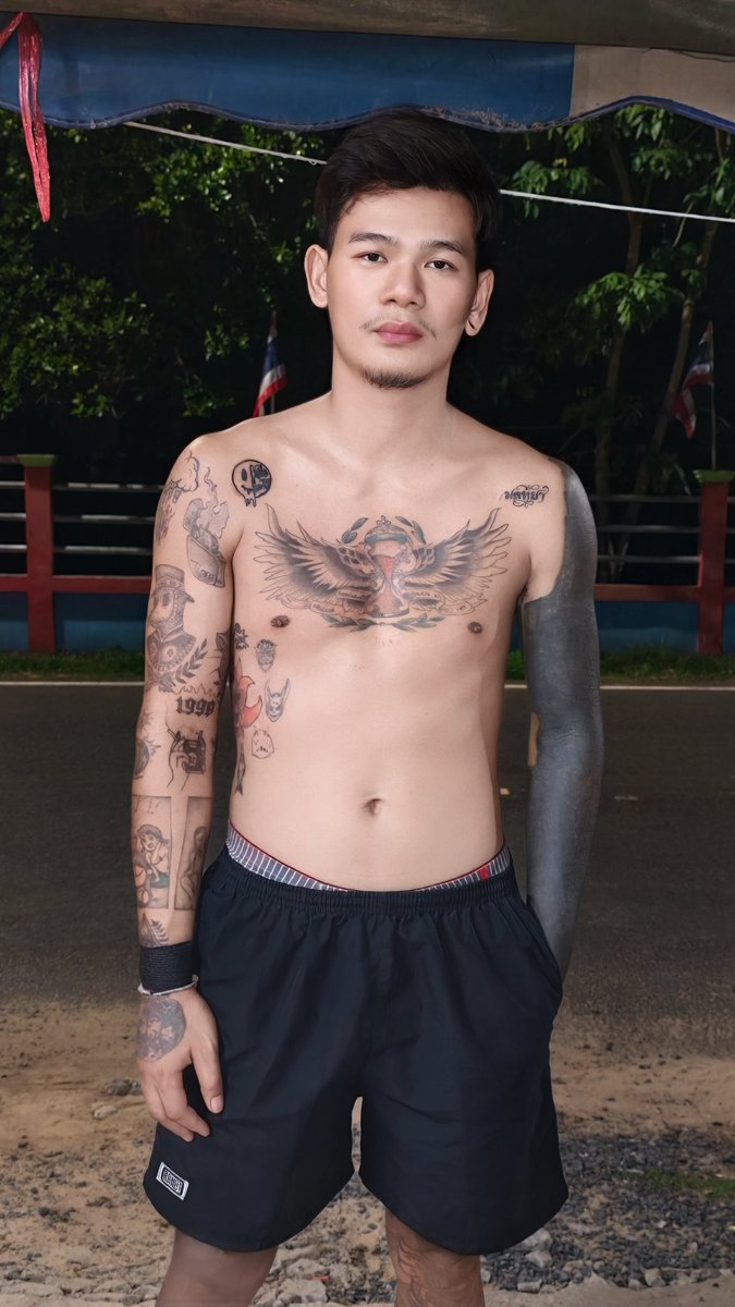 🇹🇭 หล่อสักลาย tweet media