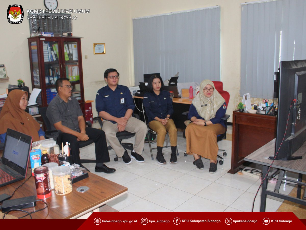 kpukabsidoarjo's tweet photo. Halo #TemanPemilih π
Masih dalam suasana #SelasaCeria, KPU Kabupaten Sidoarjo (KPU Sidoarjo) mengikuti kegiatan Entry Meeting Evaluasi Implementasi Sistem Akuntabilitas Kinerja Instansi Pemerintah (SAKIP) Tahun 2025 yang diselenggarakan oleh Inspektorat KPU RI secara daring https://t.co/iJ0GcsHwSu