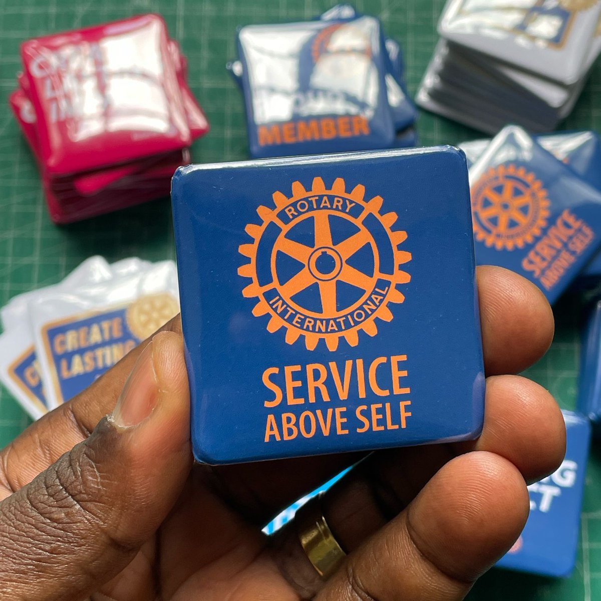 mansionarts's tweet photo. Unlike flyers, fridge magnets stay visible in homes &amp; offices: keeping your brand top-of-mind daily.

✔️ Affordable
✔️ Long-lasting
✔️ Practical brand visibility

Customize yours today.

📞 0784 232 080, 0738819920

#Branding #Marketing #FridgeMagnets #BusinessVisibility https://t.co/F3PRNzU4tw