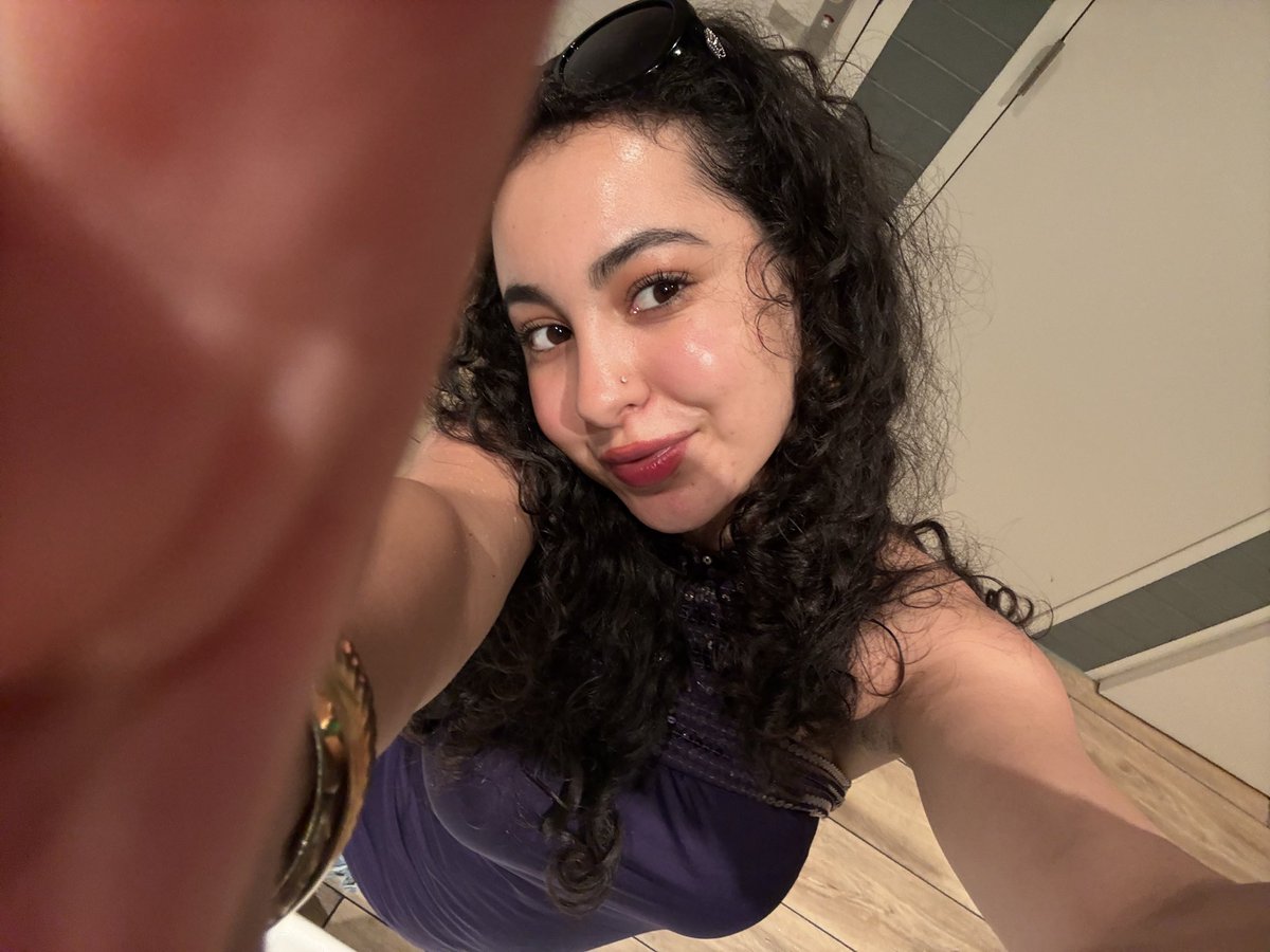Bella|godess|findom tweet media