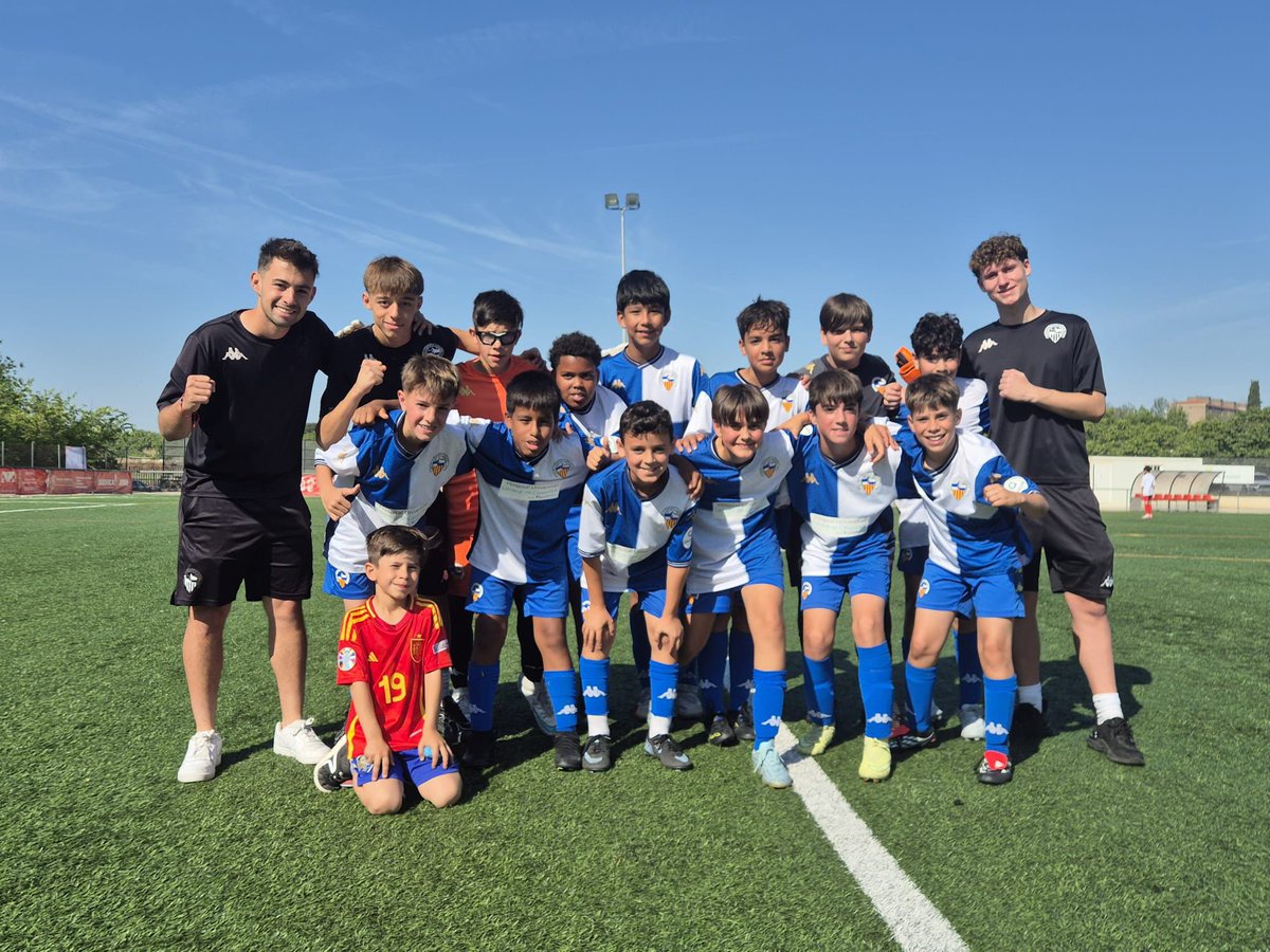 FutBaseCES's tweet photo. 🤩 Els 𝗔𝗟𝗘𝗩𝗜𝗡𝗦 arriben al final de les lligues amb grans resultats

🔥 Victòries de S12 B, S12 E, S11 C i S11 D amb un gran joc de tots els equips

🤝🏻 Empats molt treballats del S12 C i el S11 E en duels molt igualats

💪🏻 Bona feina del S12 D i el S11 B malgrat no sumar https://t.co/TmIR0WKAiD