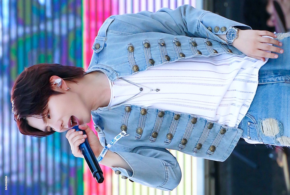 ba___chacha's tweet photo. 260524 PEAK FESTIVAL

오랜만에 봤는데도 이렇게 잘생겨줘서 감사🩶

#MONSTA_X #몬스타엑스 #기현 #유기현 #KIHYUN https://t.co/9zNsORz5Eq