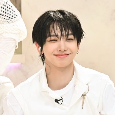 알라뷰쏘명즈🐾 tweet media