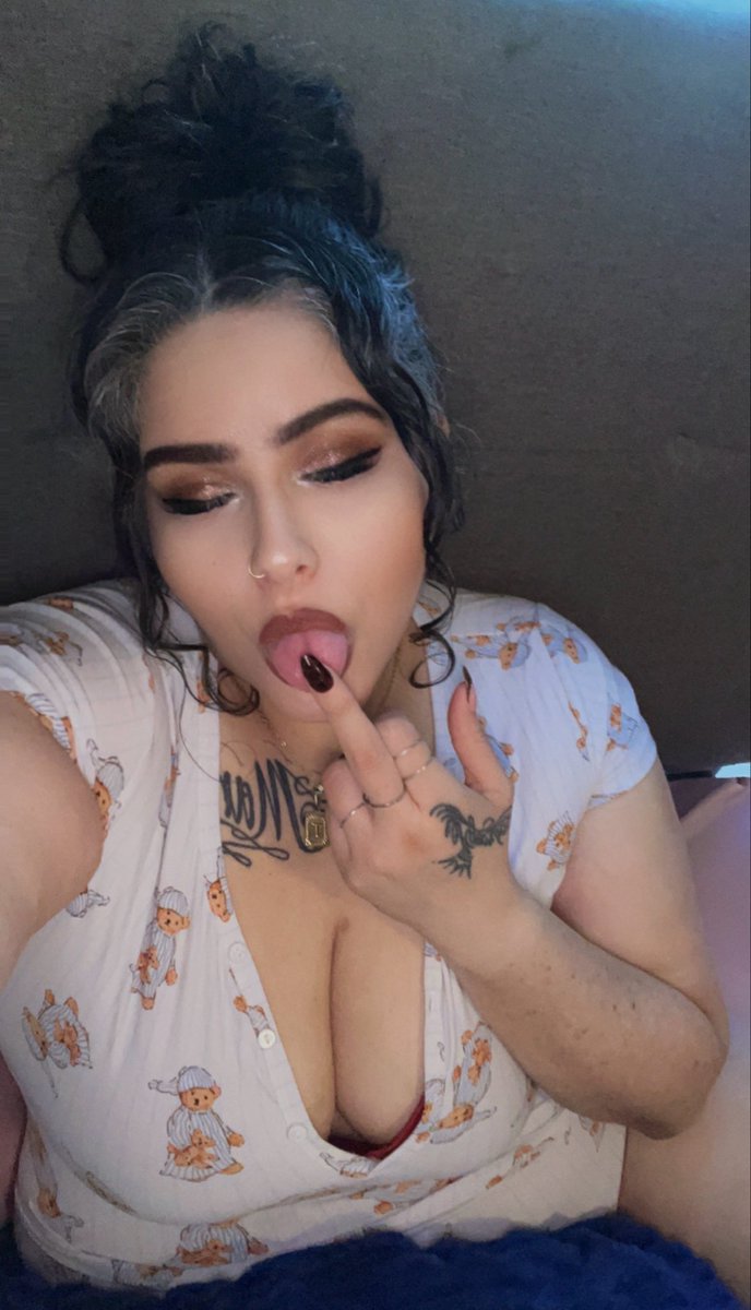 LOlaS_WaY's tweet photo. Sweeet dreams yall! #goodnight #muah #yum #fyp #sexy https://t.co/HbbGbbdP8k