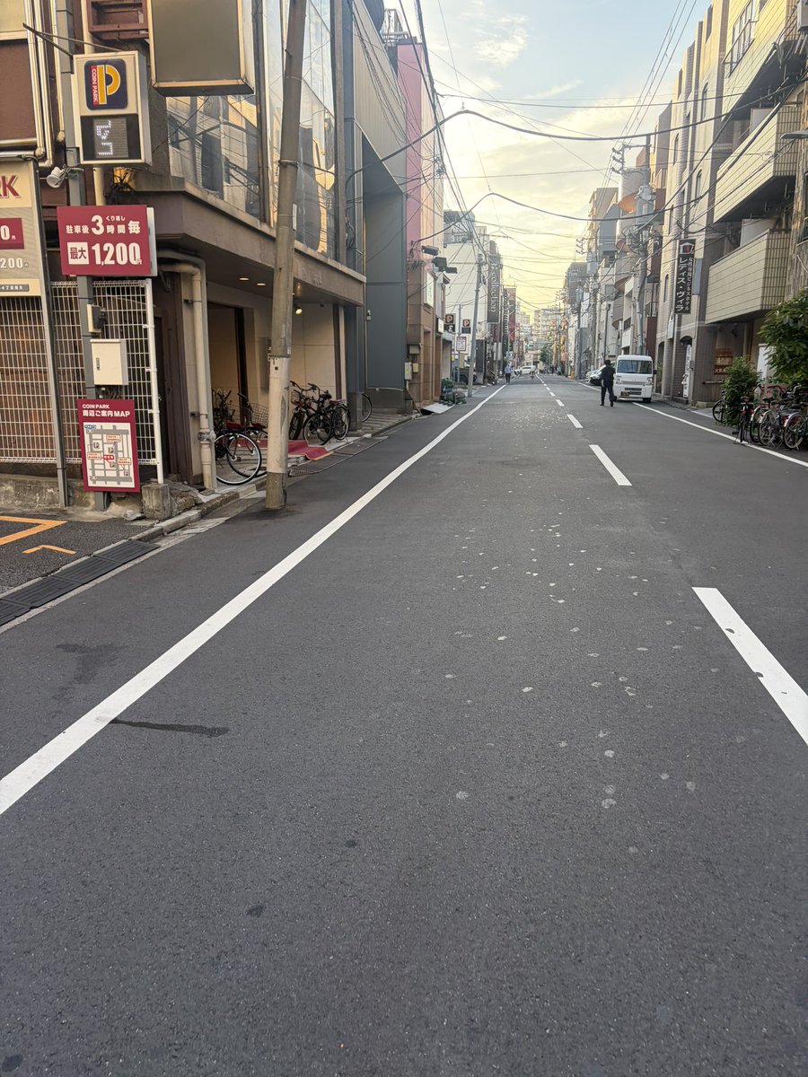Yoshi_subsub's tweet photo. 少し早く着いてしまったので村内散歩。 https://t.co/yvy80wfCl3