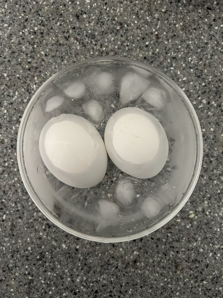 summerllily's tweet photo. 천연위고비인지뭔지 모르겠고
그냥 맛있음
반숙 계란에 궁채무침 올려 먹는 거 https://t.co/d2nk7kEKfR