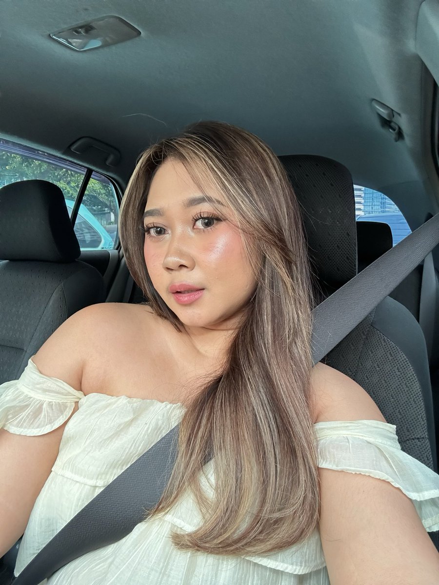 swextdemon's tweet photo. kulit jadi cakep banget kalo lg pake tinted sunscreen 😭✨ https://t.co/PyPjIcFxVK