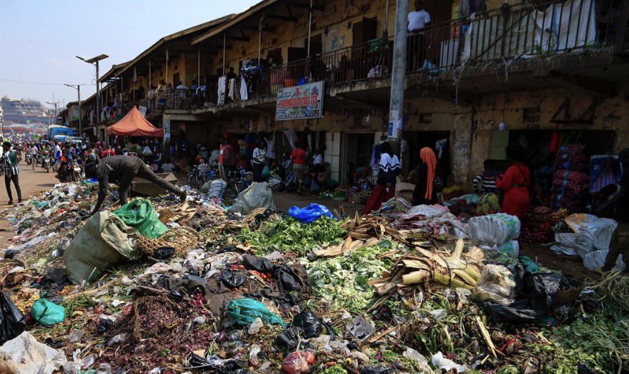 KATIITINOAH_A's tweet photo. Kampala, our beloved city habours over 5 Million people as of 2025 a population that produces over 2500 tones of waste everyday.

70% of this waste is organic which should be a blessing in disguise, however it’s not leveraged because only 40% is collected and below 35% of the population have access to formal collection services for disposal leaving the rest of the waste to end up in drainage channels thus wetlands and water bodies, burnt and other informal methods used to dispose it off where it decomposes.

Decomposing organic waste emits greenhouse gases that include methane which is very dangerous to the environment and ecosystems. 
 
Run the figures…

▶️1 tone of controlled collection of biogas can generate 85Kgs enough to take a family of 4 people 3 months.
▶️Starndad dump fill like those of KCCA (Kitezi) can generate 50Kgs and if used for cooking, it can take approximately two months.

Nature has always provided sustainable solutions we nonetheless chose hazardous quick alternatives. 
If we are to achieve net zero by 2050 as according to the Paris agreement, and to prevent catastrophic effects of #Climatechange and limit global warming we must cut greenhouse gas emissions.

Harnessing renewable energy like solar and biogas would not only save trees 🌲 mostly used for charcoal but also conserve the environment. 

In this #GlobalWeekOfAction let’s not just preach a just transition but rather walk the talk by reductions in use of charcoal, fosssil fuels, putting an end to over dependence on fossil fuels and stop all oil drills like @EACOP_ majorly funded by @TotalEnergiesUG.

#JustTransition
#RenewableEnergy
#StopEacop
#ClimateChange
#ClimatrActionNow
