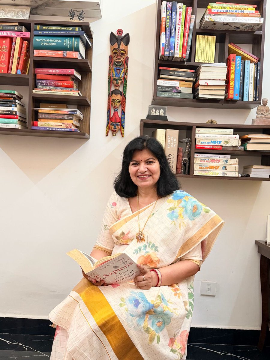 AprajitaSarangi's tweet photo. Reading is my passion…

Reading enriches me. Reading builds me.
Reading comforts me.
Reading sensitises me.
Reading makes me think better.

Whenever I get little time , I retreat into my Territory - my personal Library. 
Today- I am in.

Wish ALL of us READ much more.
@PMOIndia https://t.co/mGym3caJCn