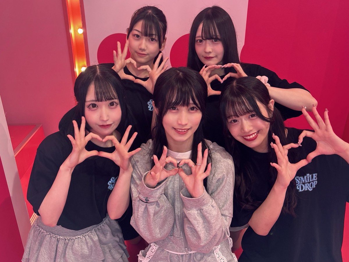 smile_drop0125's tweet photo. #SMiLEDROP の新曲『アガっちゃう革命』の振り付けを、らん先生（@ransensei_ ）にしていただきました！

そして一緒にTikTokを踊っていただきました！💖皆様是非ご覧ください！
https://t.co/7DSslW1xfn

サブスク音源はこちらから⬇️ https://t.co/elFoHw4NhX https://t.co/VCduip00mb