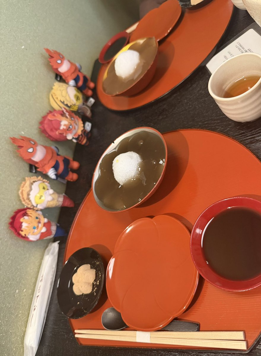 メル山 tweet media