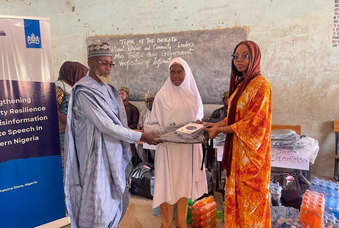 CDDWestAfrica's tweet photo. Empowering the next generation to fight fake news! 🧭✨

With support from @NLinNigeria, @CDDWestAfrica took its "Strengthening Resilience Against Misinformation, Disinformation & Hate Speech" project to schools in Jibia, Batsari, and Dutsinma LGAs for an epic debate competition!

By launching these school debate clubs, we are building community-led foundations for young minds to master fact-checking, champion accurate info, and become truth ambassadors. 🗣️💡

#FactCheck #MediaLiteracy #NorthernNigeria #CDDWestAfrica #StopTheSpread