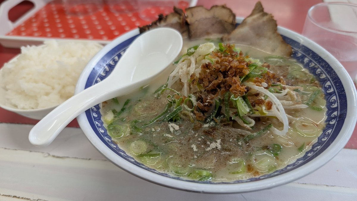 Nigimitama's tweet photo. 今日の昼メシ。
城西のくろいわラーメン。
ひさしぶりー https://t.co/oiInixAY7L