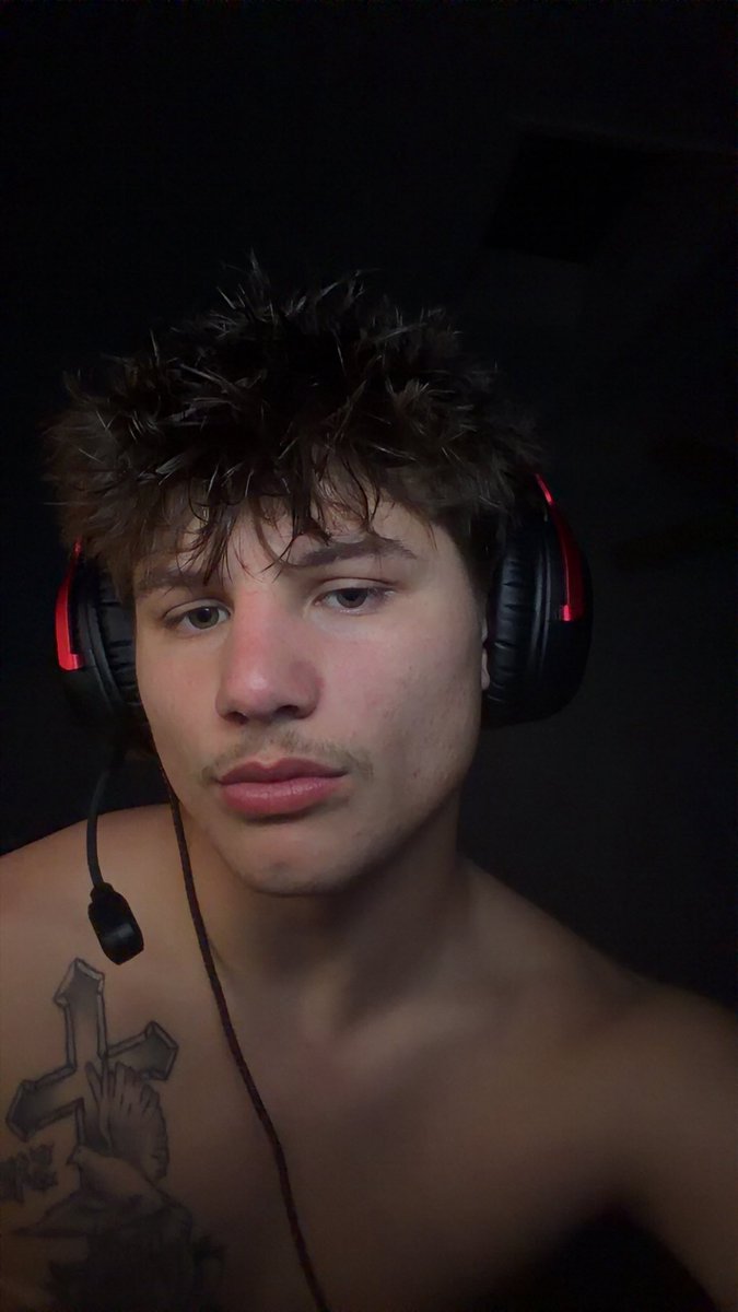 YourmasterRock's tweet photo. Let’s go losers hit the DMs #master #alpha #findom  selling customs all night draining banks you fags deserve nothing https://t.co/9SI2zaTTxS