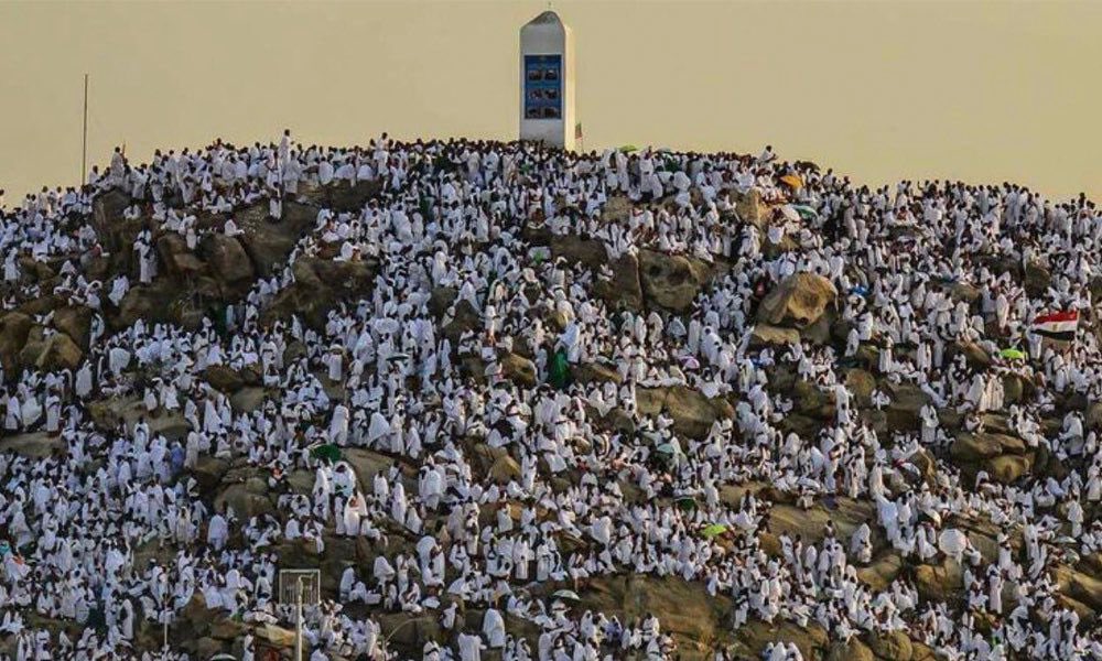 MirwaizKashmir's tweet photo. On this blessed Day of Arafah, one of the holiest in Islam, a day when prayers are accepted, sins forgiven and hearts purified. May Allah accept the Hajj of the pilgrims standing on the plains of Arafah, shower his mercy upon the Ummah, bring peace to troubled hearts and guide us all on the straight path.

The Prophet ﷺ encouraged us to increase in Tahleel (“Laa ilaaha illallaah”), Takbeer (“Allahu Akbar”), Tahmeed (“Alhamdulillaah”) and Tasbeeh (“Subhanallaah”) during these blessed days. Let the hearts and tongues remain engaged in the remembrance of Allah.