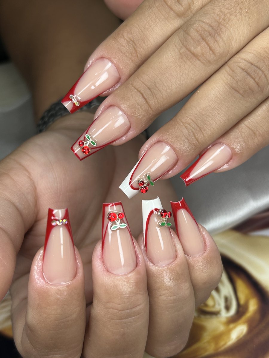 NailDesigner22's tweet photo. 🍒🥰🥰 https://t.co/tkp8fmsW1u
