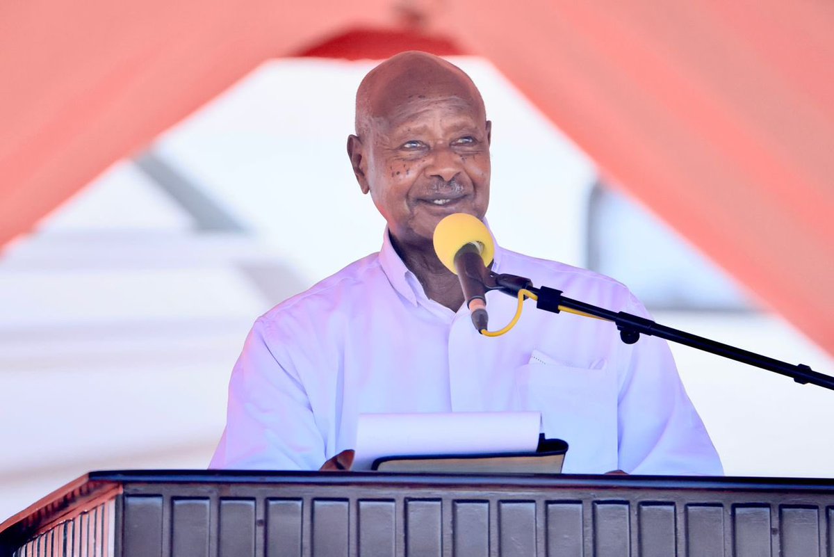 HawahSarah256's tweet photo. President @KagutaMuseveni has promised to sack ministers and other leaders who do not support government efforts to alleviate people from poverty. #12thParliamentStarts #ONCUpdate https://t.co/e06QiyyYQR