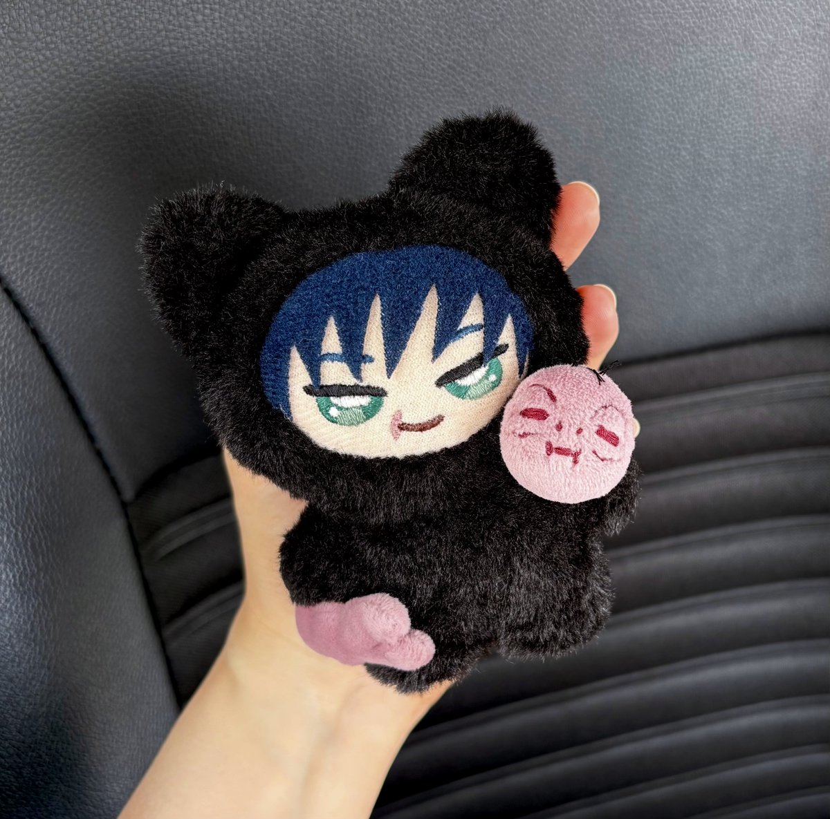 tojichimi's tweet photo. とじちみは心配してないと思うけど、公式のとじが来ても君は特別な宝物だよ愛してる

とじちみ「わかってるって」 https://t.co/LkmEFAecRR